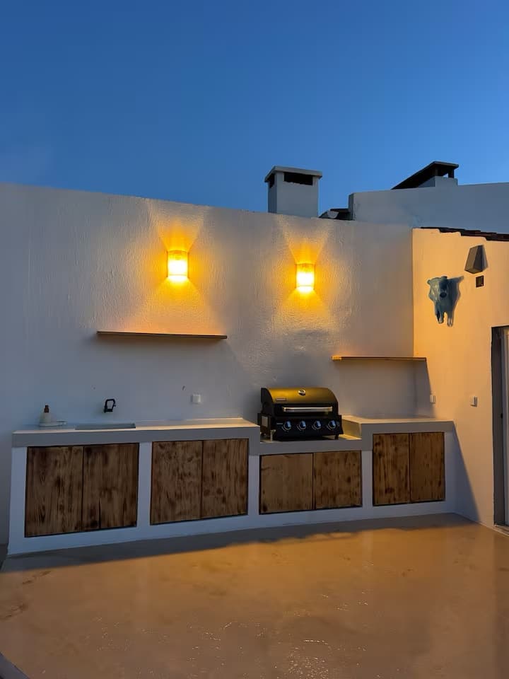 Sommarhus Beach Villa, a cozinha exterior e a churrasqueira